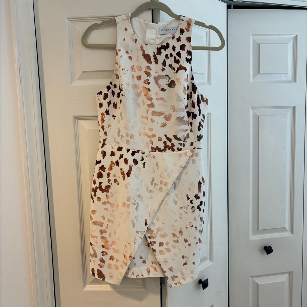 Sleeveless White and Brown Patterned Dress